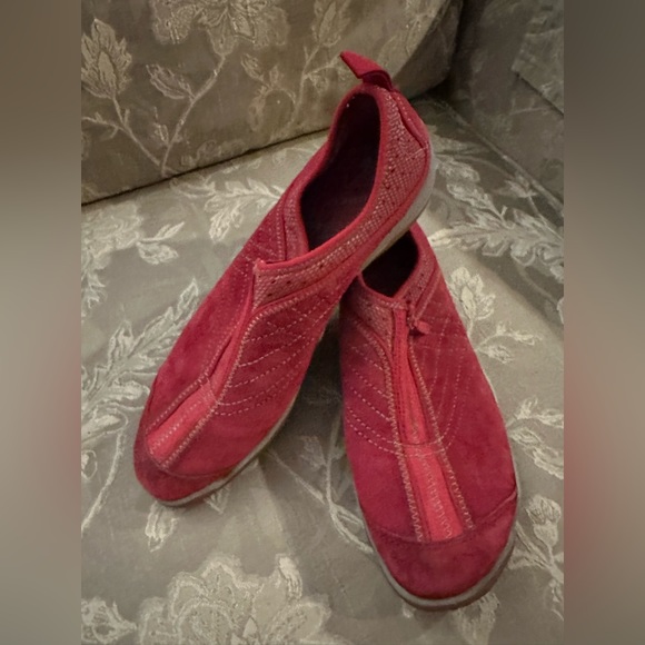 Size 10 Merrell Outdoor Shoes - Picture 5 of 14